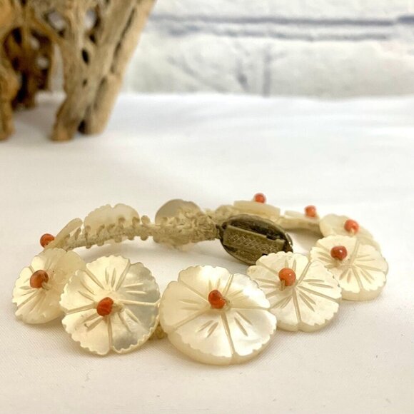 Antique Mother of Pearl Flower Bracelet Faux Pearl Clasp - Picture 1 of 9